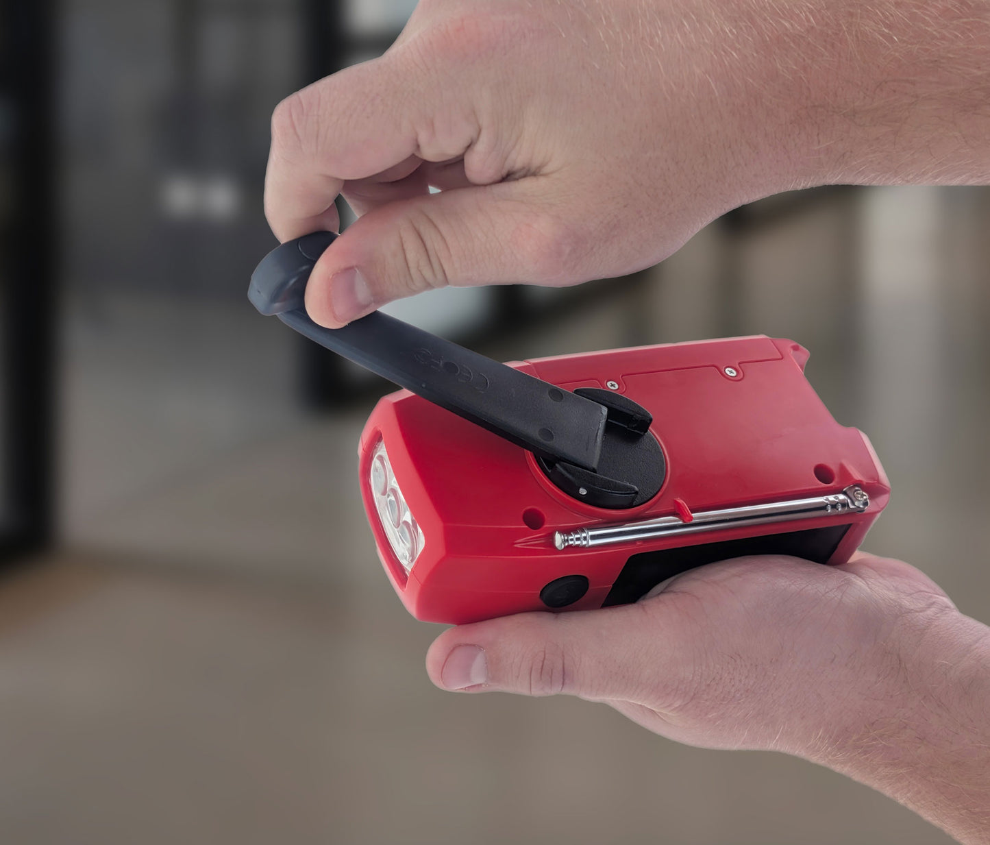 Solar Crank AM/FM Radio Weather Band Flashlight with USB Charger